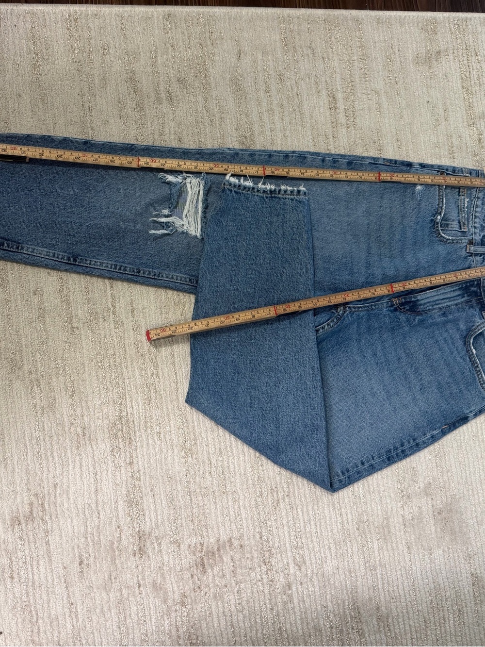 Jean ZARA Distressed Straight Leg Jeans Women’s US 8 (EUR 40) Blue Denim Classic - Picture 3 of 8